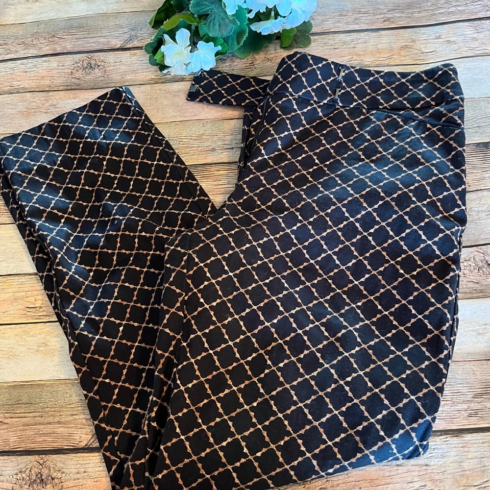 White House Black Market WHBM Black & Brown Geometric Print Slim Ankle Pants 6R